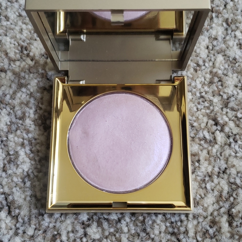 Stila Transcendence Highlighter